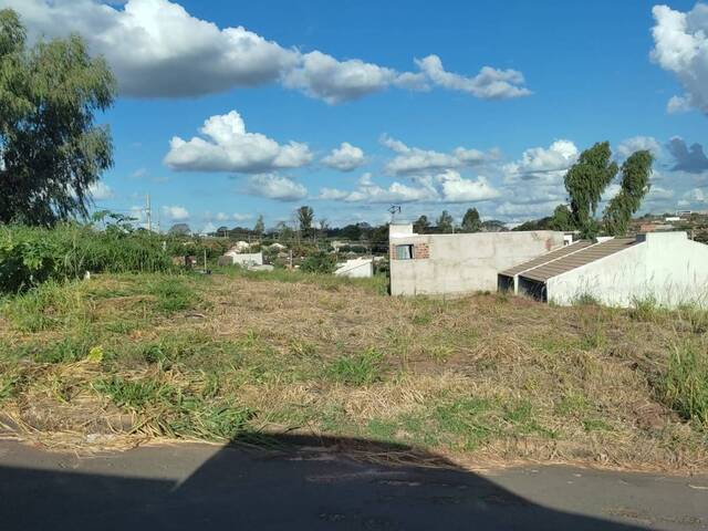 #0002 - Terreno para Venda em Umuarama - PR