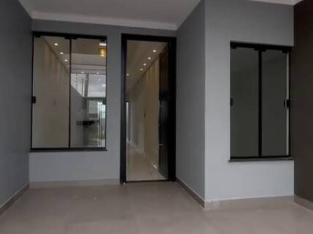 #19 - Casa para Venda em Sarandi - PR